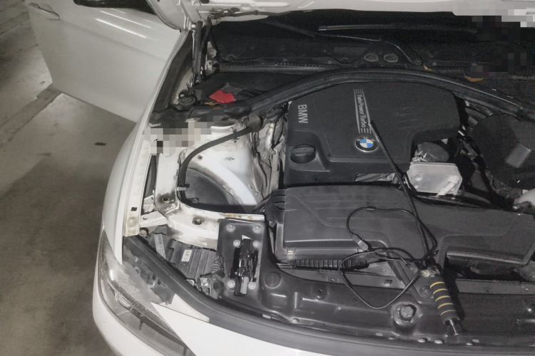 Used BMW 3 Series 2014 320i Sport Design Package Engine Bay Right