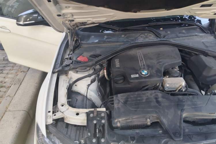 Used BMW 3 Series 2014 328i M Sport Edition Engine Bay Right