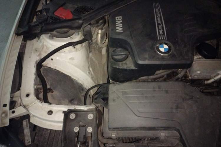 Used BMW 3 Series 2014 320Li Fashion Model Engine Bay Right