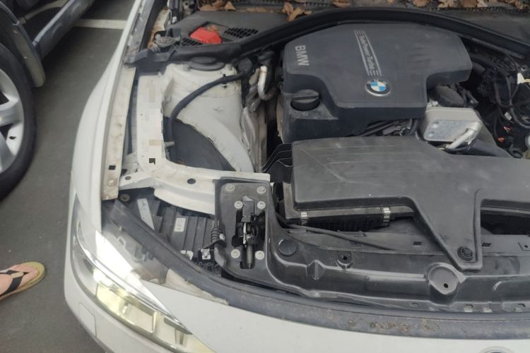 Used BMW 3 Series 2014 320Li Fashion Model Engine Bay Right