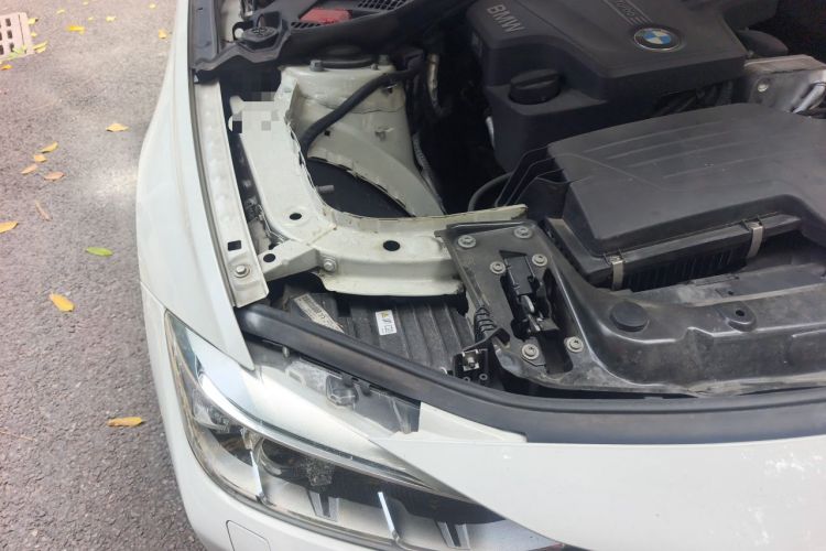 Used BMW 3 Series 2014 320Li Fashion Model Engine Bay Right