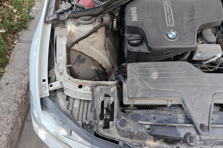 Used BMW 3 Series 2014 320Li Fashion Model Engine Bay Right