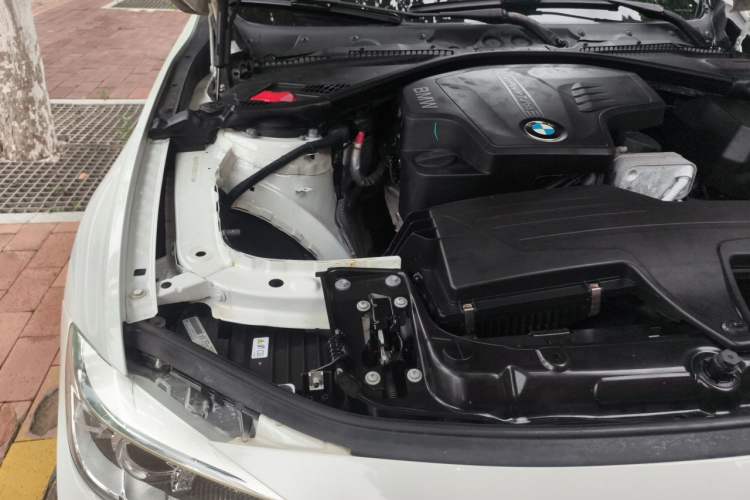 Used BMW 3 Series 2014 320Li Fashion Model Engine Bay Right