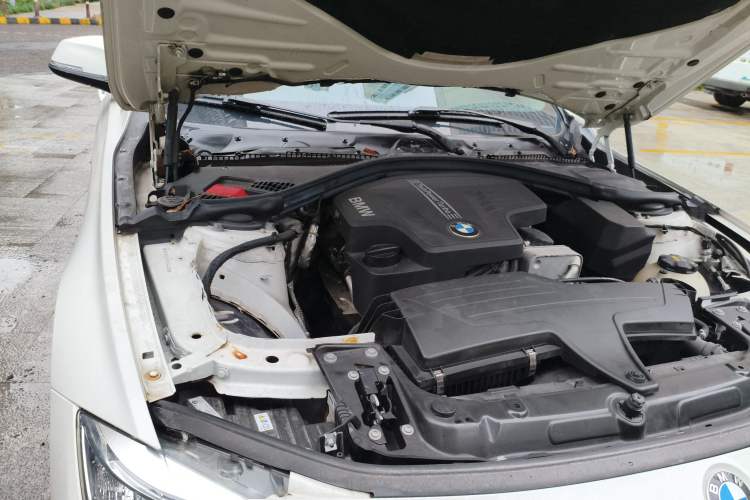 Used BMW 3 Series 2014 320Li Fashion Model Engine Bay Right