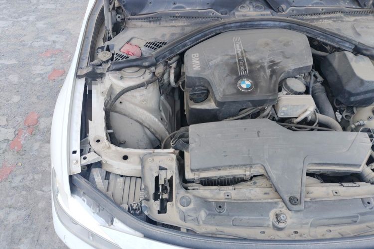 Used BMW 3 Series 2014 320i Sport Edition Engine Bay Right