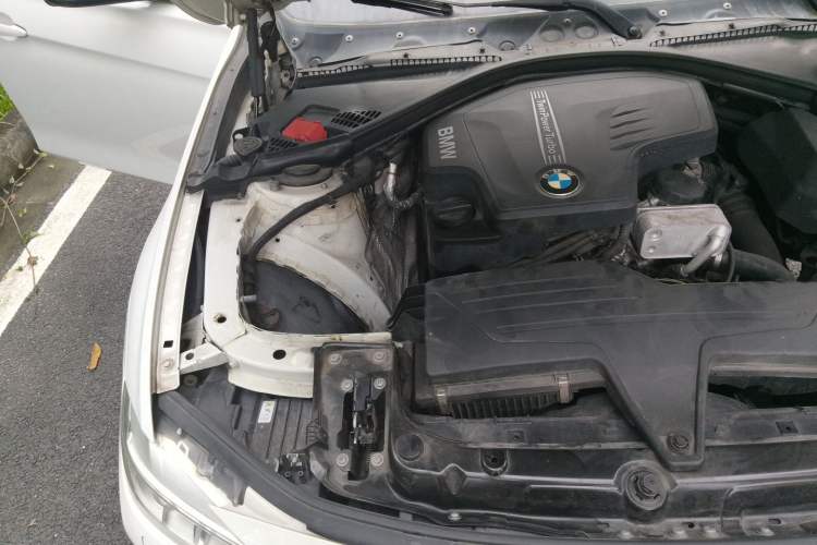 Used BMW 3 Series 2014 328Li Fashion Model Engine Bay Right
