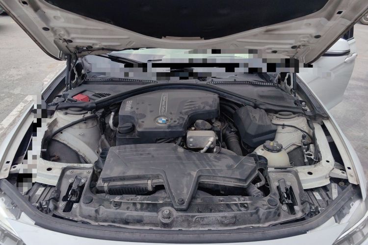 Used BMW 3 Series 2014 320Li Fashion Model Engine Bay