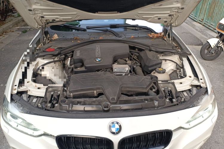 Used BMW 3 Series 2014 320i Sport Edition Engine Bay