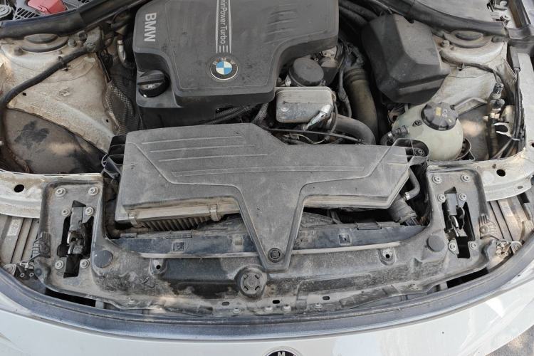 Used BMW 3 Series 2014 320Li Fashion Model Engine Bay