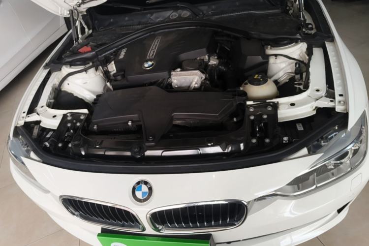 Used BMW 3 Series 2014 320Li Fashion Model Engine Bay