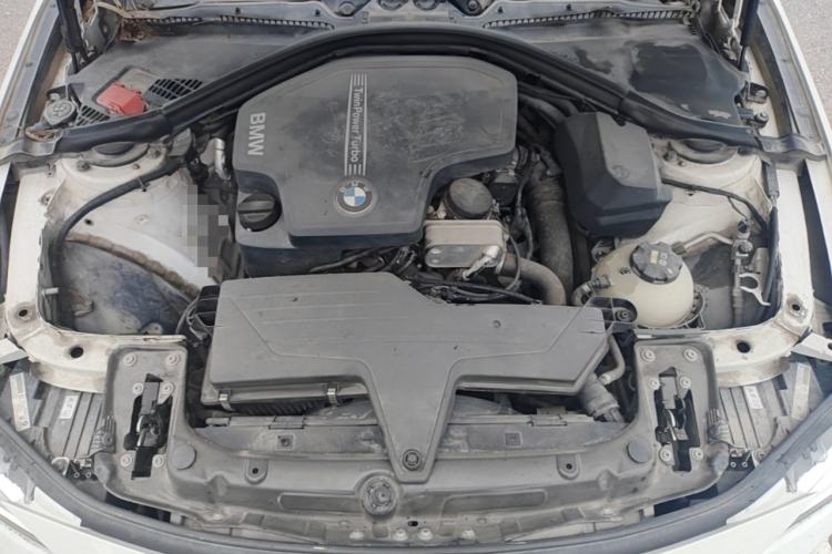 Used BMW 3 Series 2014 320i Sport Edition Engine Bay