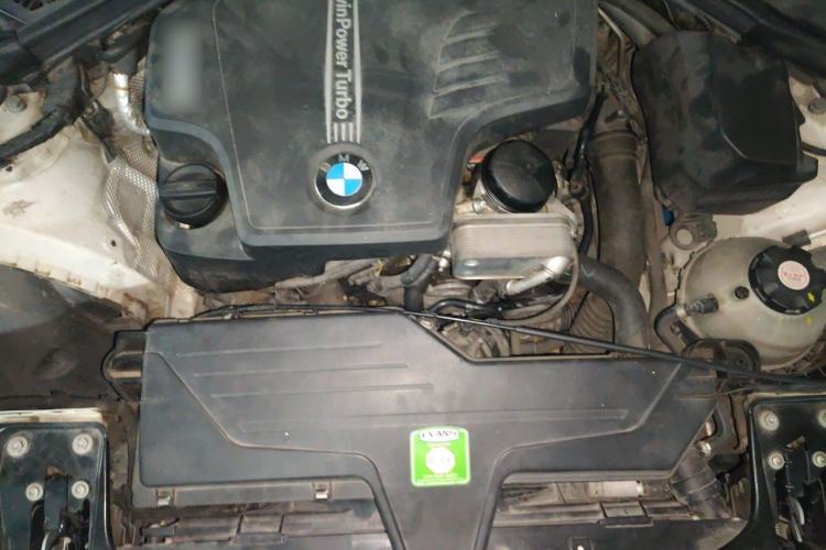 Used BMW 3 Series 2014 320Li Fashion Model Engine Bay