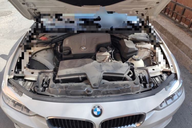 Used BMW 3 Series 2014 320Li Fashion Model Engine Bay