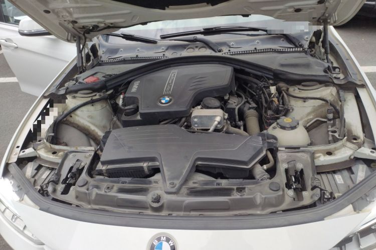 Used BMW 3 Series 2014 320Li Fashion Model Engine Bay