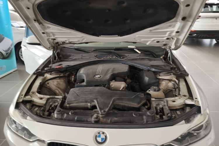 Used BMW 3 Series 2014 320Li Fashion Model Engine Bay