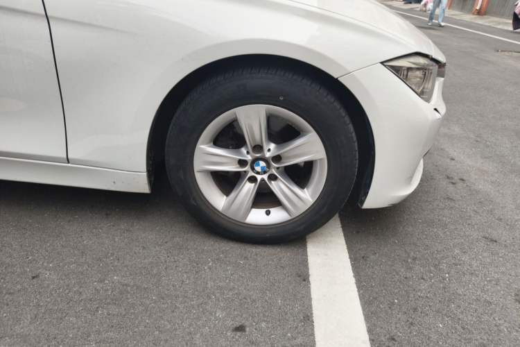 Used BMW 3 Series 2014 320i Sport Edition Exterior 1