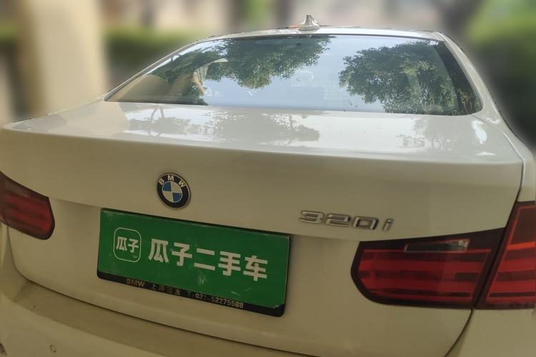Used BMW 3 Series 2014 320i Sport Edition Exterior 4