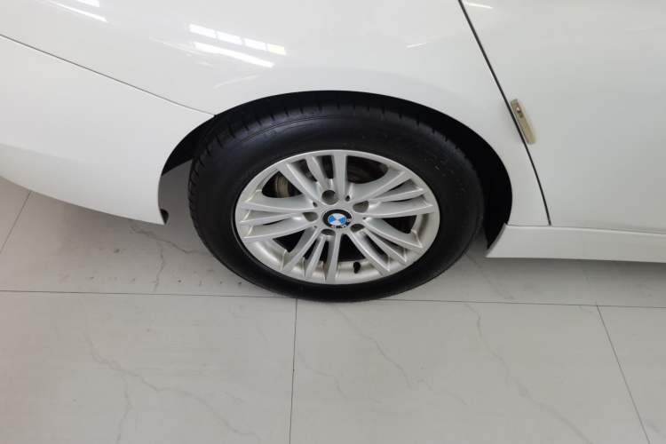 Used BMW 3 Series 2014 320Li Fashion Model Exterior 4