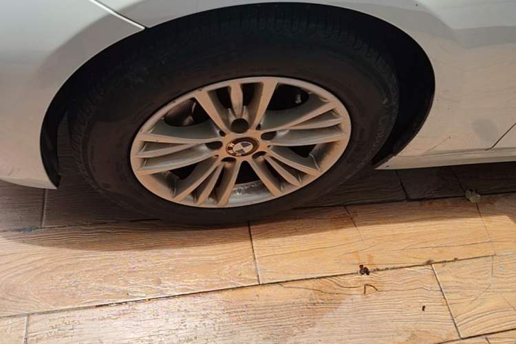 Used BMW 3 Series 2014 320Li Fashion Model Exterior 4