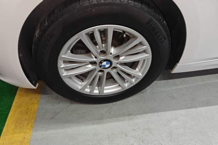Used BMW 3 Series 2014 320Li Fashion Model Exterior 4