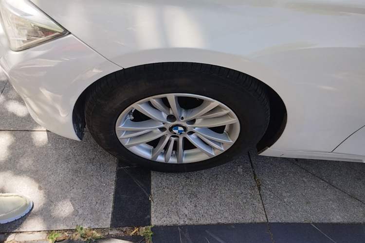 Used BMW 3 Series 2014 320Li Fashion Model Exterior 4