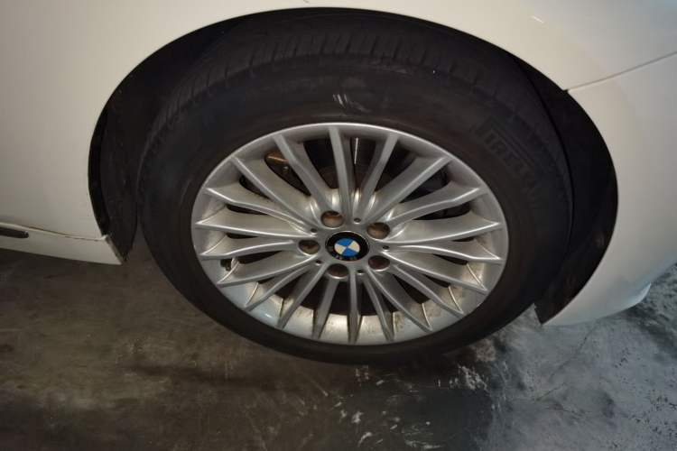 Used BMW 3 Series 2014 320Li Luxury Design Package Exterior 7