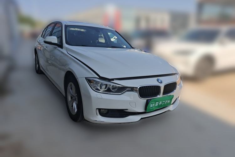 Used BMW 3 Series 2014 320i Active Edition Front Right 45 Deg