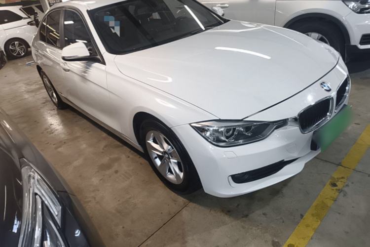 Used BMW 3 Series 2014 320i Sport Edition Front Right 45 Deg
