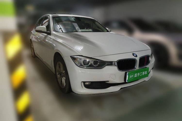 Used BMW 3 Series 2014 320i Sport Edition Front Right 45 Deg