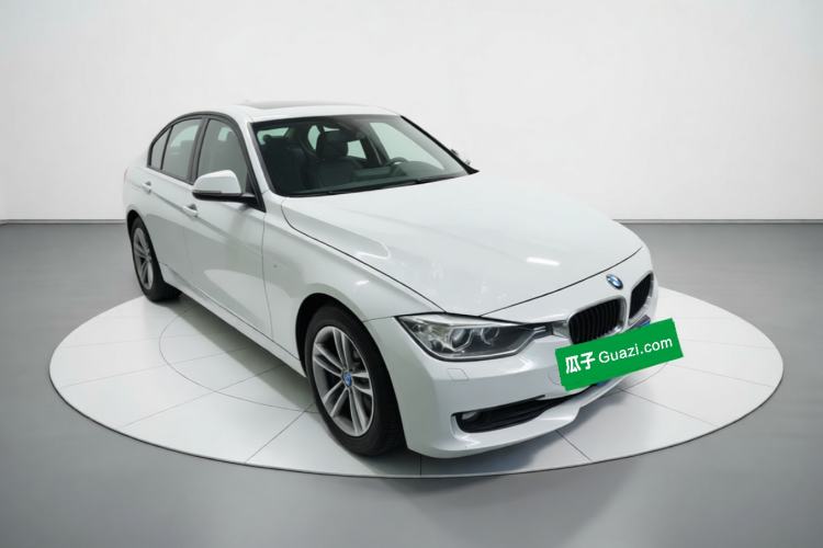 Used BMW 3 Series 2014 320i Sport Edition Front Right 45 Deg