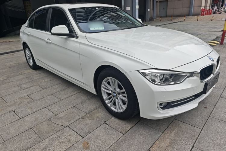 Used BMW 3 Series 2014 320Li Fashion Model Front Right 45 Deg