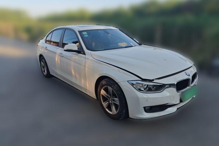 Used BMW 3 Series 2014 320i Sport Edition Front Right 45 Deg