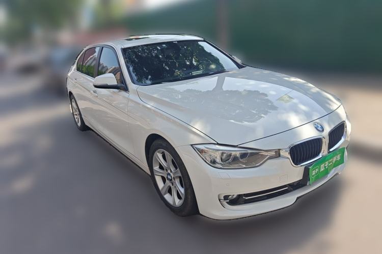 Used BMW 3 Series 2014 328Li Fashion Model Front Right 45 Deg