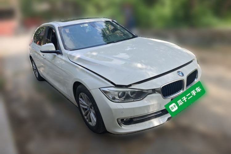 Used BMW 3 Series 2014 320Li Fashion Model Front Right 45 Deg