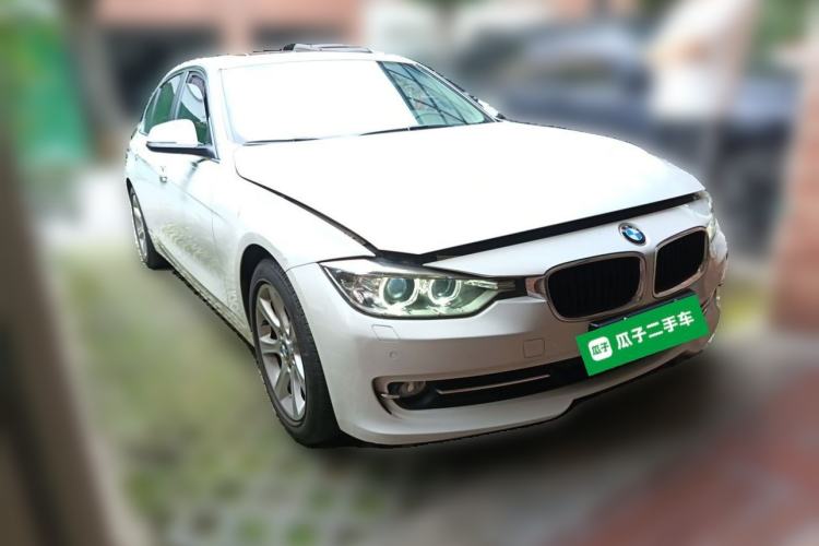 Used BMW 3 Series 2014 328Li Fashion Model Front Right 45 Deg
