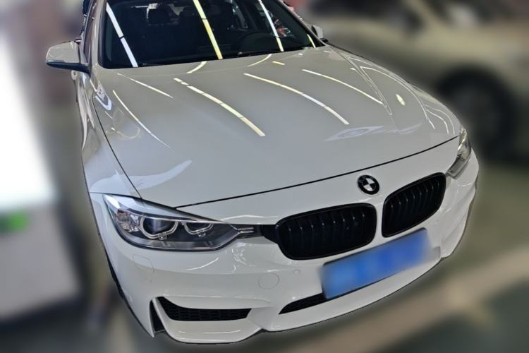 Used BMW 3 Series 2014 320i Sport Edition Front Right 45 Deg