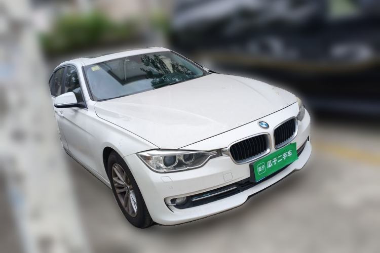 Used BMW 3 Series 2014 320Li Fashion Model Front Right 45 Deg