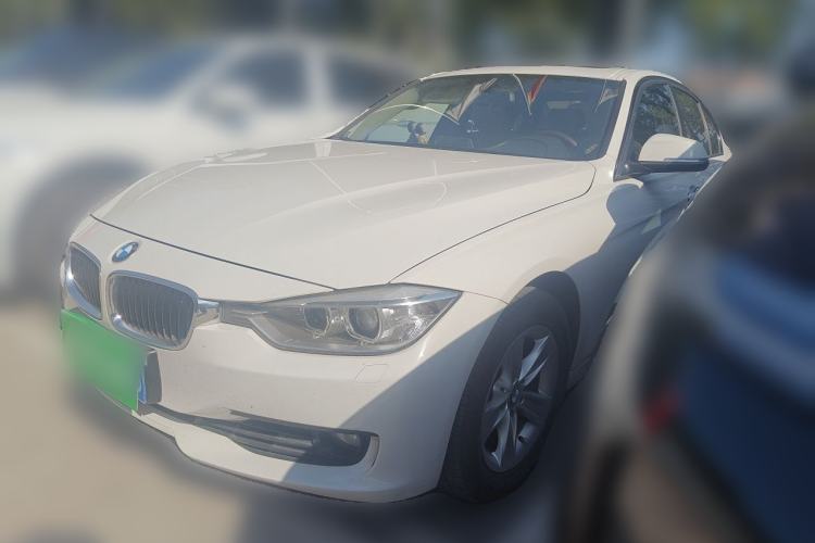 Used BMW 3 Series 2014 320i Sport Edition Front Right 45 Deg
