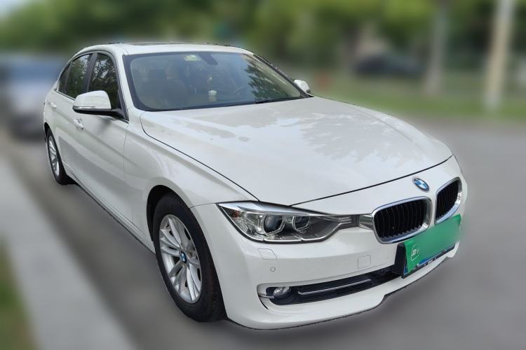 Used BMW 3 Series 2014 320Li Fashion Model Front Right 45 Deg