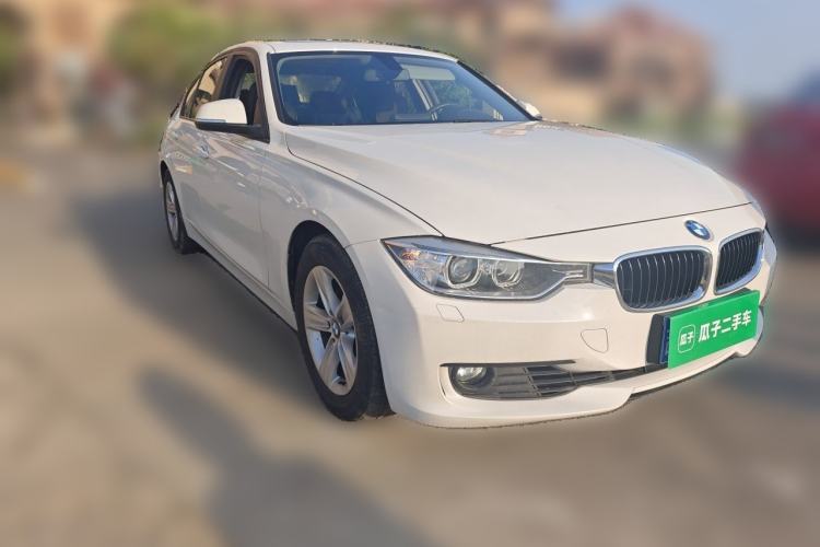 Used BMW 3 Series 2014 320i Sport Edition Front Right 45 Deg