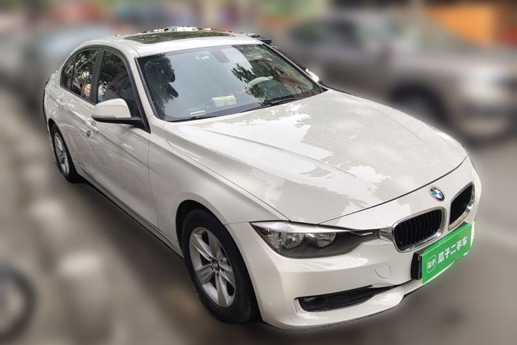 Used BMW 3 Series 2014 320i Sport Edition Front Right 45 Deg