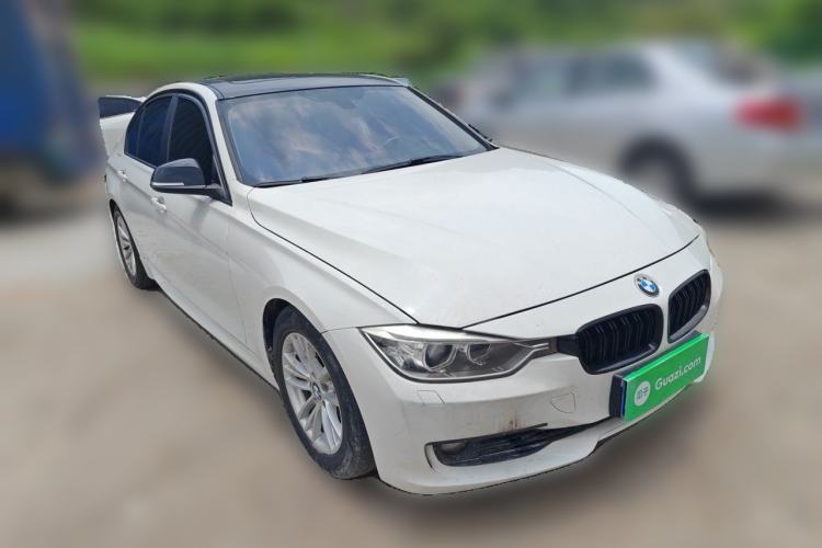 Used BMW 3 Series 2014 320i Sport Edition Front Right 45 Deg