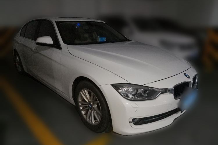 Used BMW 3 Series 2014 320Li Fashion Model Front Right 45 Deg