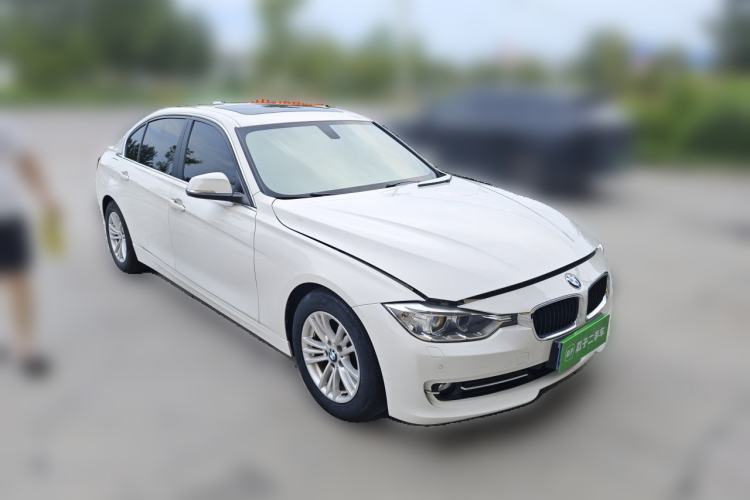 Used BMW 3 Series 2014 320Li Fashion Model Front Right 45 Deg