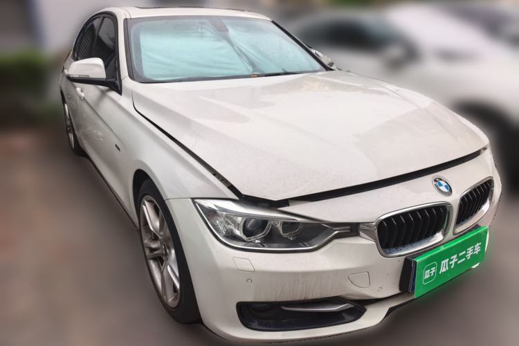 Used BMW 3 Series 2014 328i Sport Design Package Front Right 45 Deg