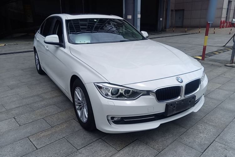 Used BMW 3 Series 2014 320Li Fashion Model Front Right 45 Deg