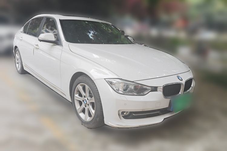 Used BMW 3 Series 2014 328Li Fashion Model Front Right 45 Deg