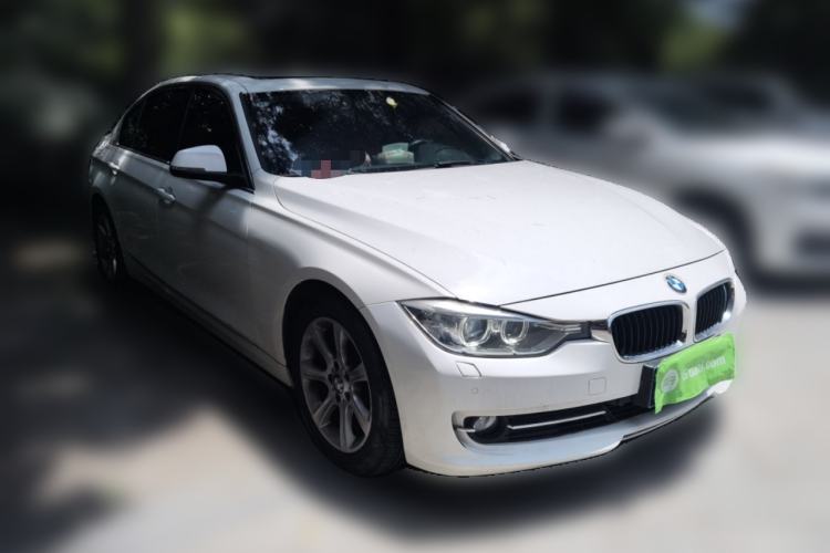 Used BMW 3 Series 2014 328Li Fashion Model Front Right 45 Deg