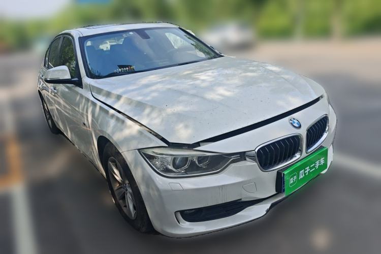Used BMW 3 Series 2014 320i Sport Edition Front Right 45 Deg