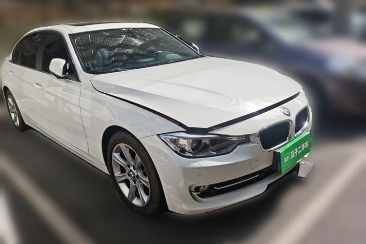 Used BMW 3 Series 2014 328Li Fashion Model Front Right 45 Deg
